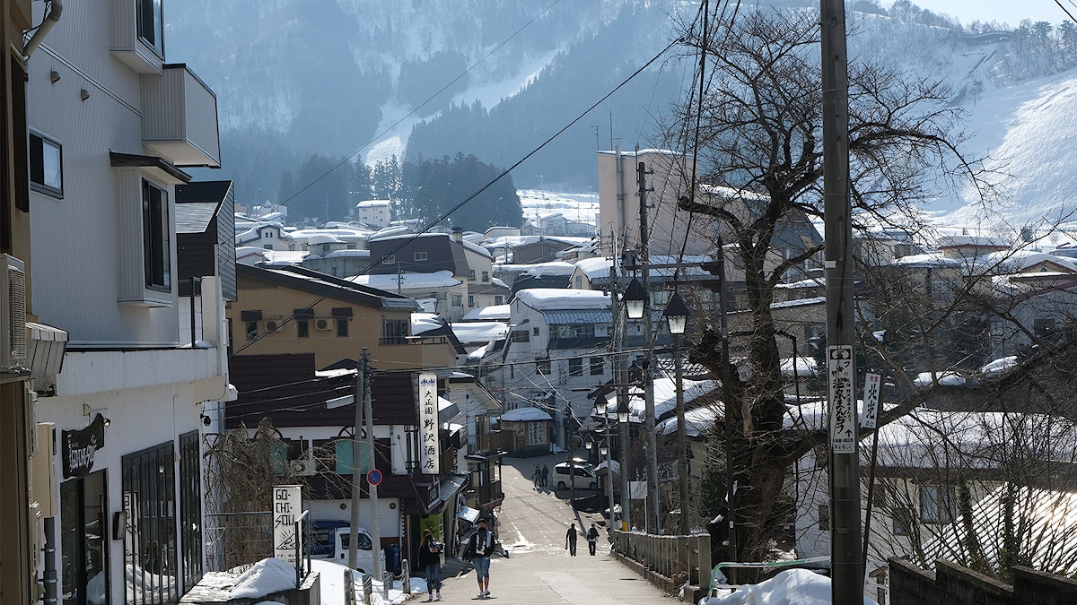 Nozawa Village winter LR