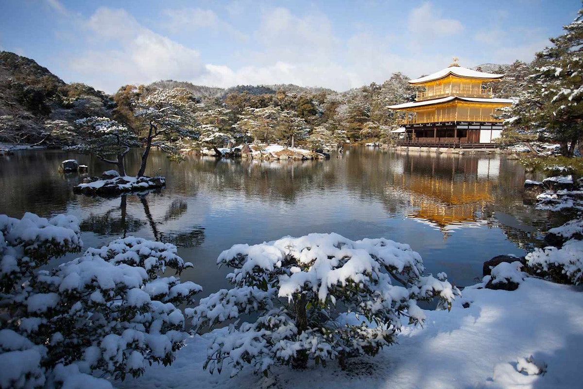 TAL kyoto japan snow pond KYOTOWNTR1222 04d5b7251cb84a18b1e5afab06e28967
