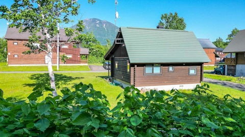 CR165 exterior 1920x1080 2