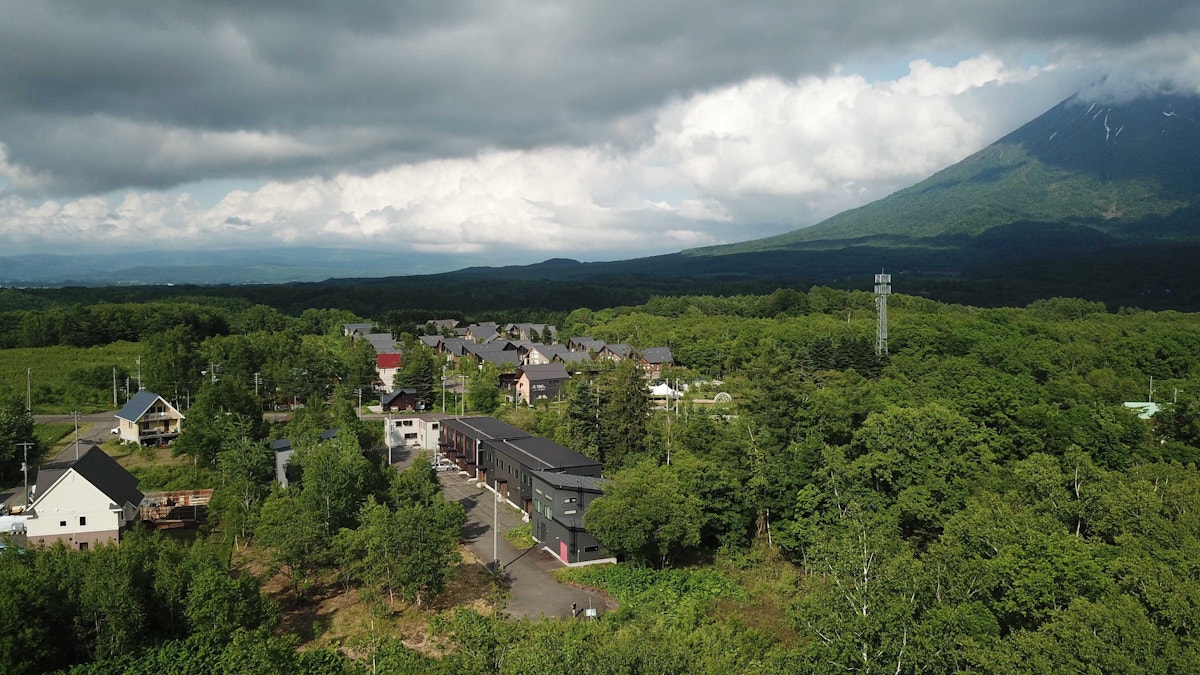 Kabayama Creekside Corner1
