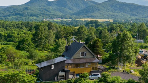 Kondo House and garden 02