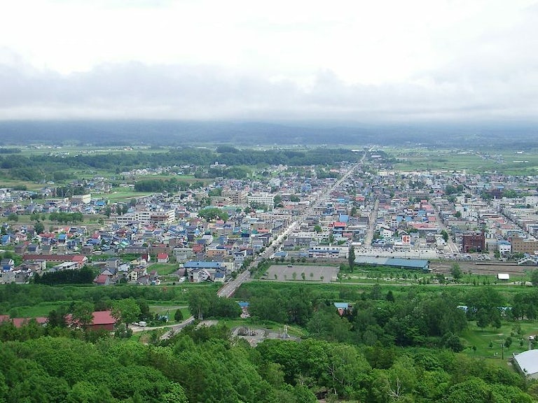 Kutchan town from Asahigaoka 800x600