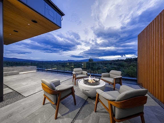 Penthouse East fire pit