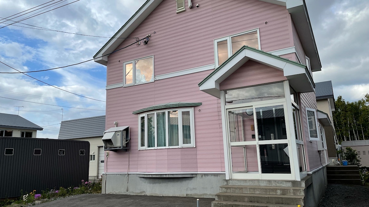 Pink House3