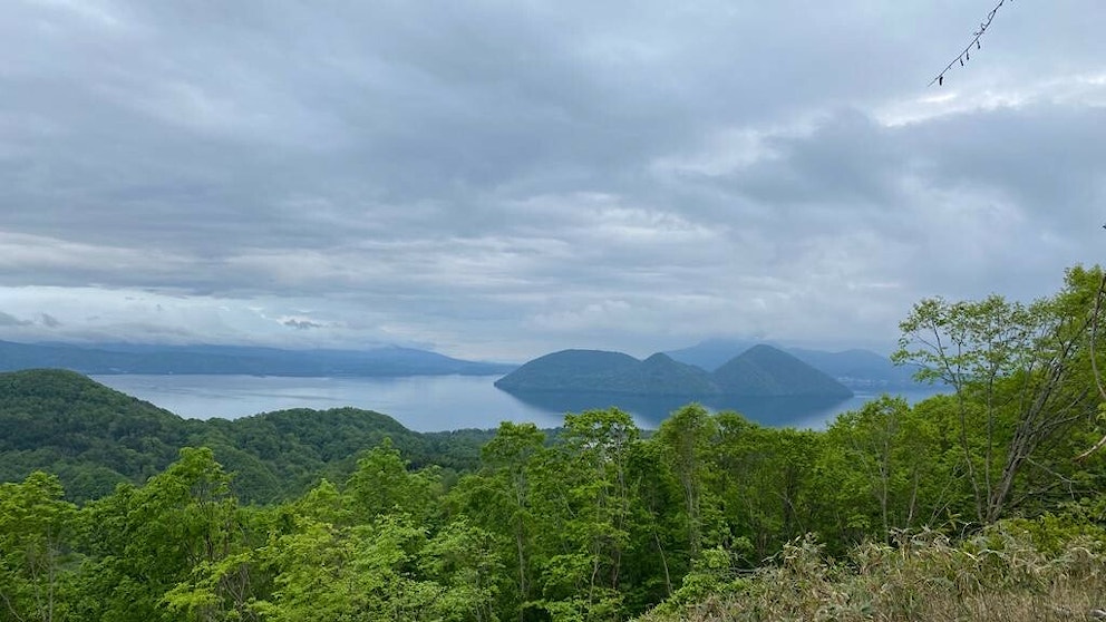 Stunning Lake Toya Ohara Block